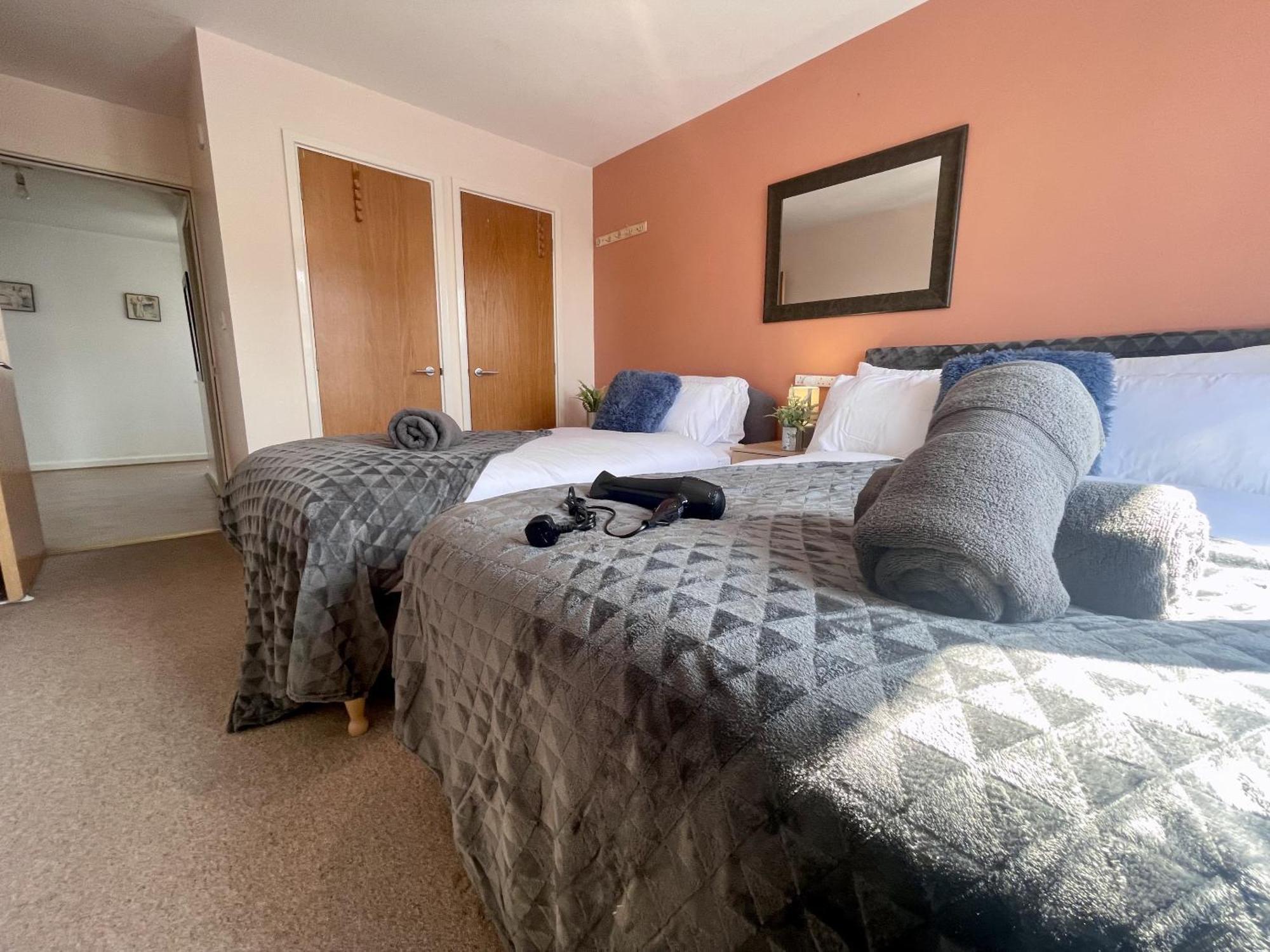 Hk Life Serviced Apartment , City Centre Swindon Exterior photo